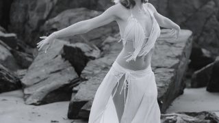 Shimmer Pool Feature 36